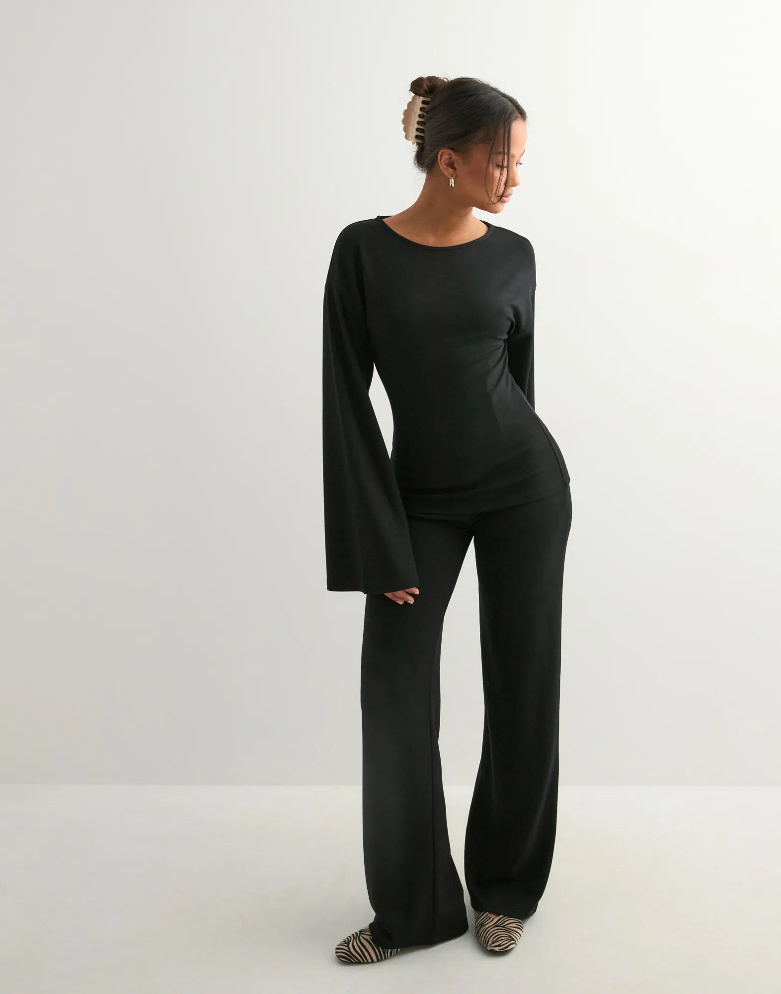 NORVIAS | Luxurious Sweat Set