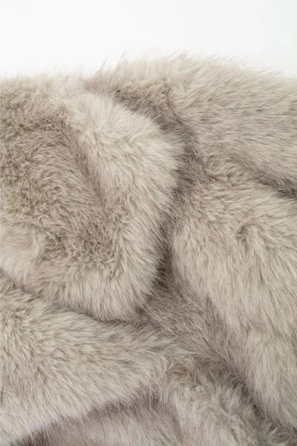 NORVIAS | Luxurious Faux Fur Coat