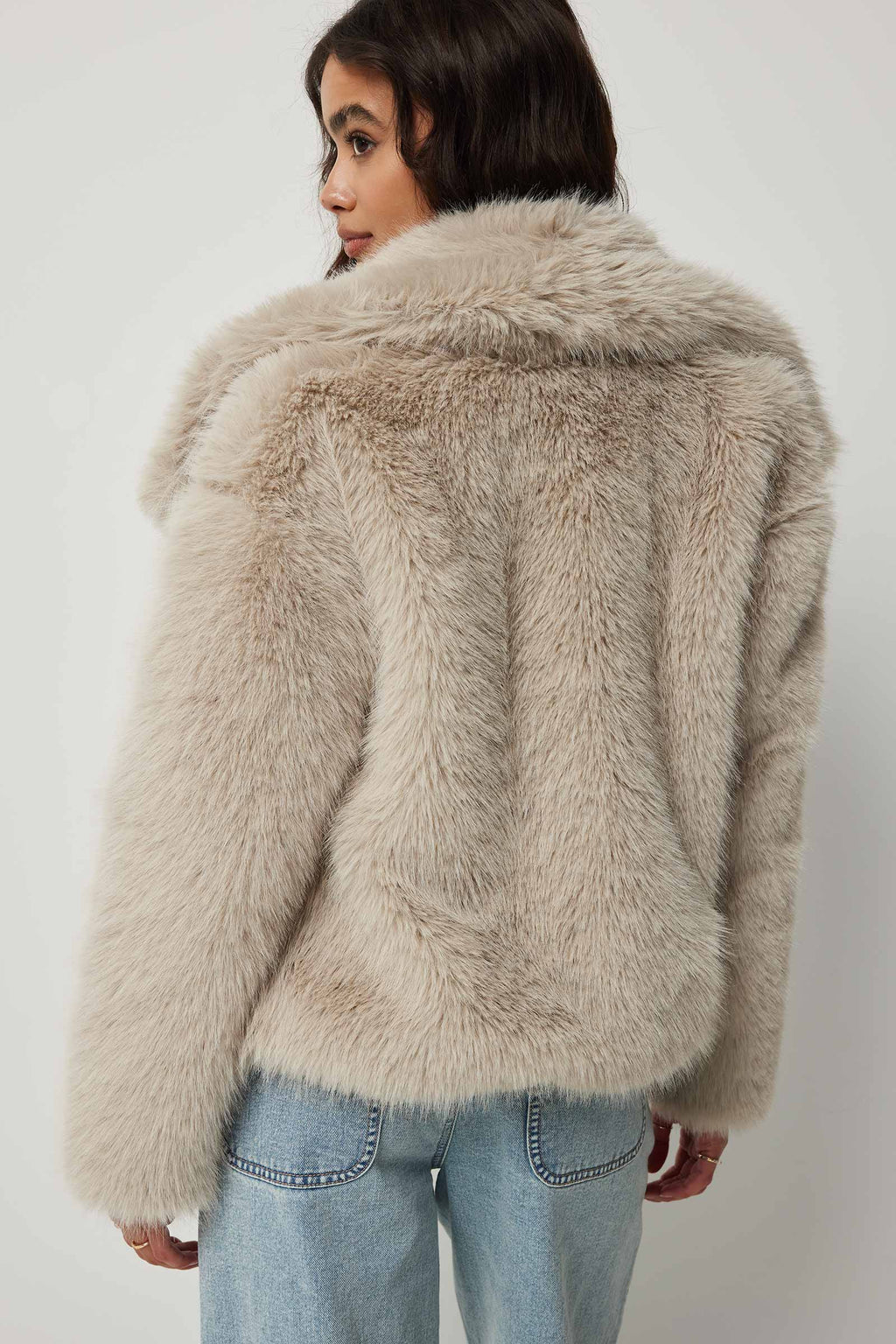 NORVIAS | Luxurious Faux Fur Coat