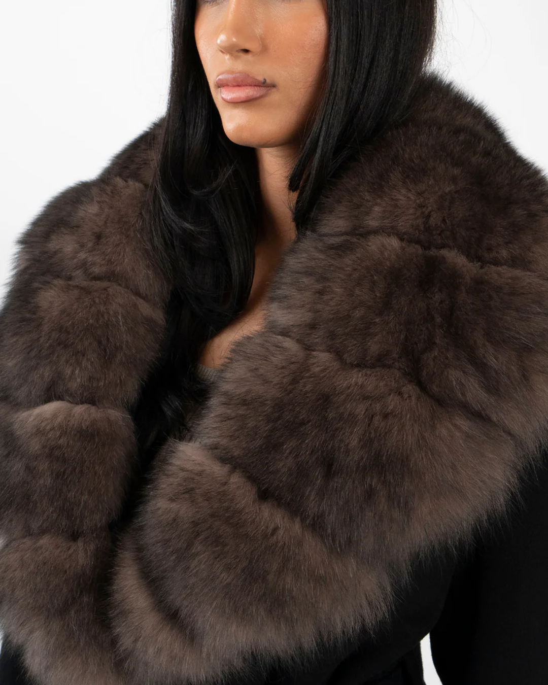 NORVIAS | Faux Fur Collar Jacket