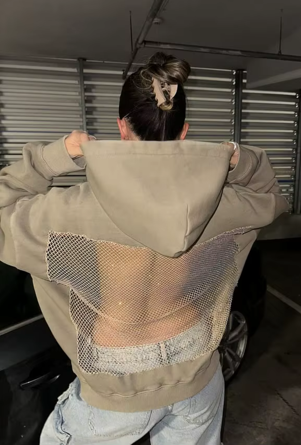 Mara™ | Elegants kapučjakas džemperis bez muguras