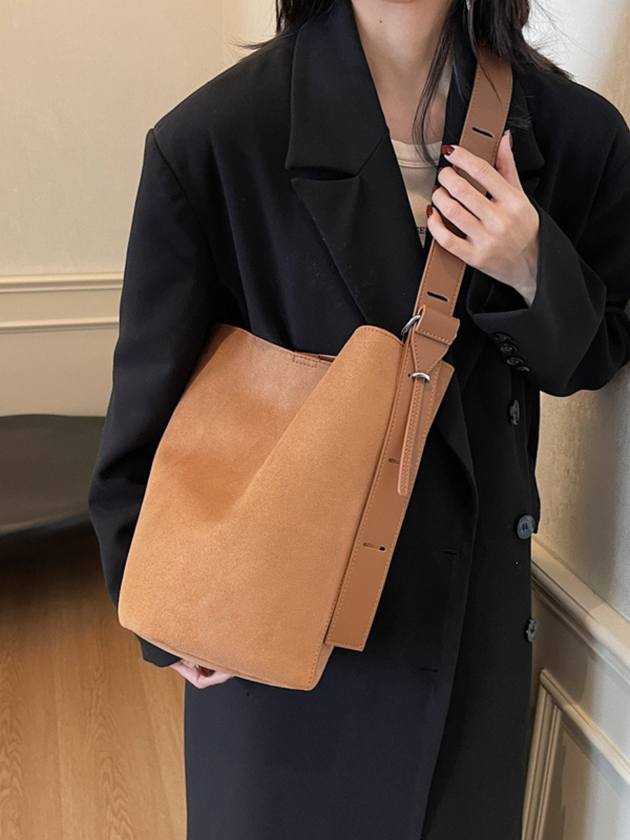 NORVIAS | Elegant Versatile Suede Bag